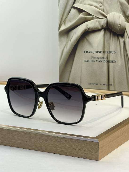 Picture of Dior Sunglasses _SKUfw76161919fw